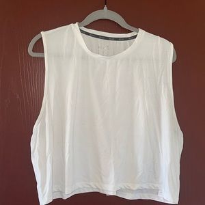 cropped muscle tank
